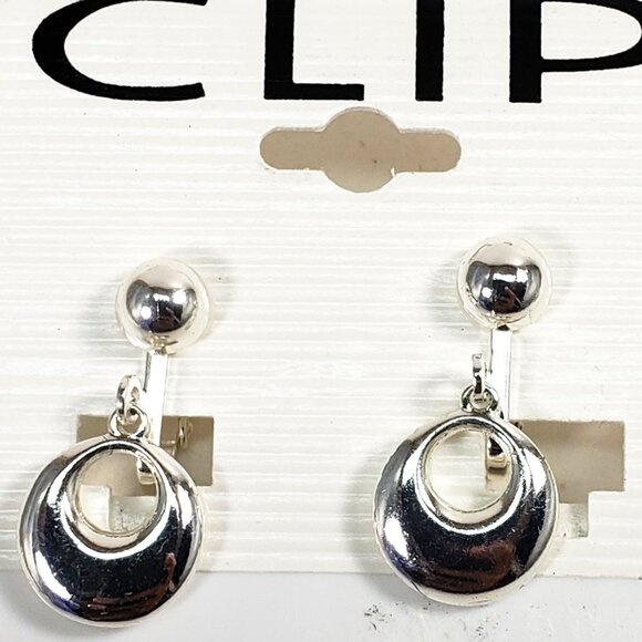 Women's Stunning Polished Silver tone Circle Hoop Clip-on Drop Earrings, 1-inch - Picture 2 of 7